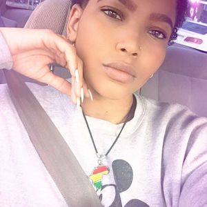 Meet your Posher, Hailey